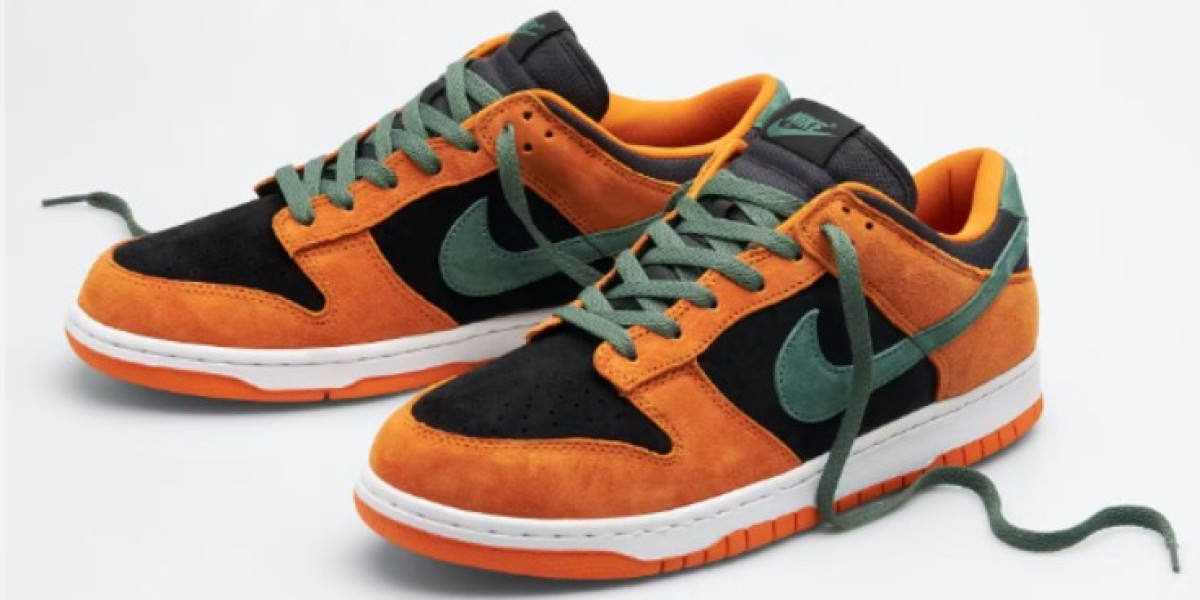 Nike Dunk Low SP 2020: Style and Comfort