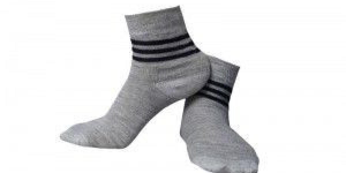 Best Wool Socks for Men: Ultimate Comfort and Warmth